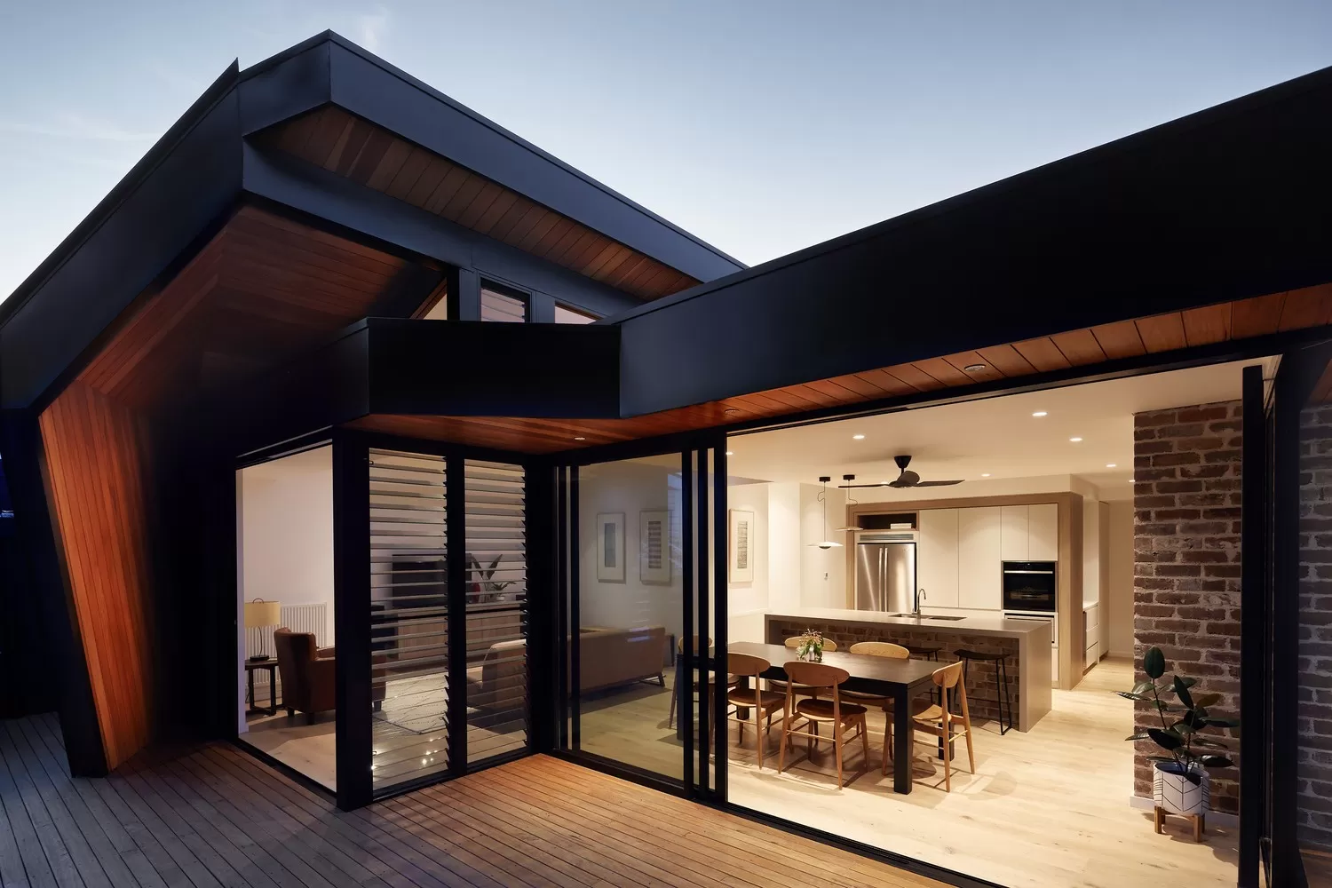 izosistem-qapi-pencere-keyfiyyet-ve-tehlukesizlik